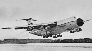 Illustration for article titled Las aeronaves de carga más colosales jamás construidas